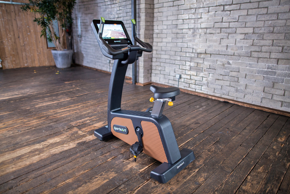 SportsArt C576U STATUS SENZA UPRIGHT CYCLE-16"